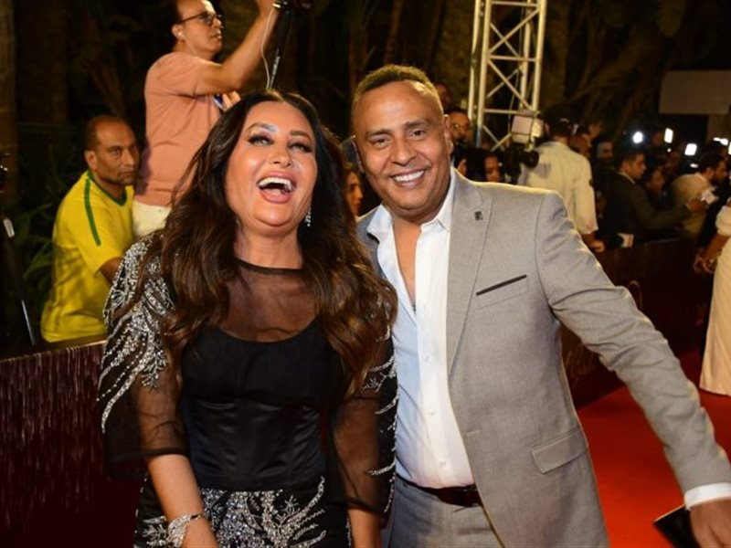 بالصور.. أحمد عز ودينا فؤاد وروجينا ونجوم الفن في حفل توزيع جوائز الدير جيست