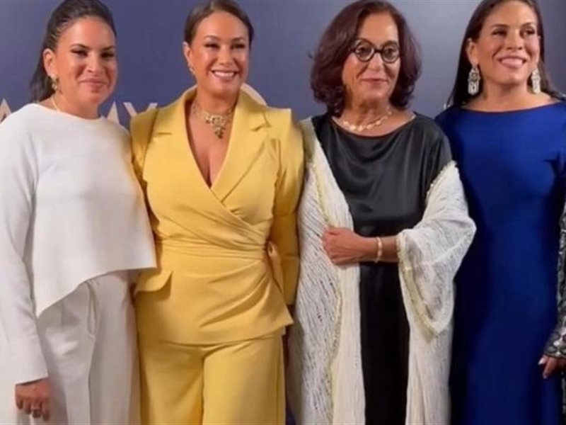 عزة فهمي تفتتح فرعها بالرياض بحضور يسرا وهند صبري