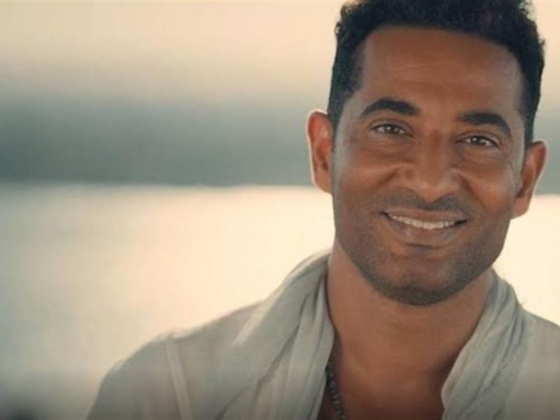 عمرو سعد متأثرًا: أمي عمرها ما اشتكت وقالت حقوق المرأة ولا المساواة