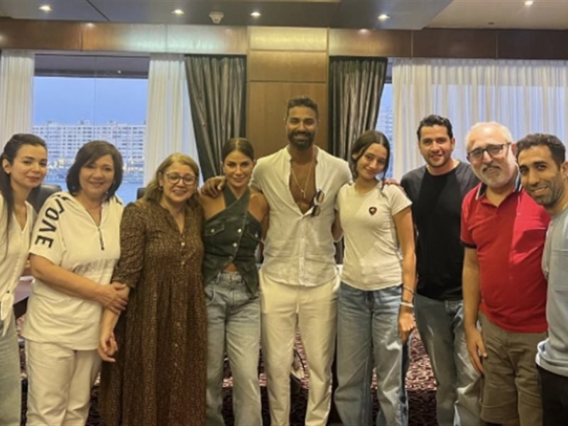 قصة وأبطال مسلسل “220 يومًا” لـ كريم فهمي وصبا مبارك