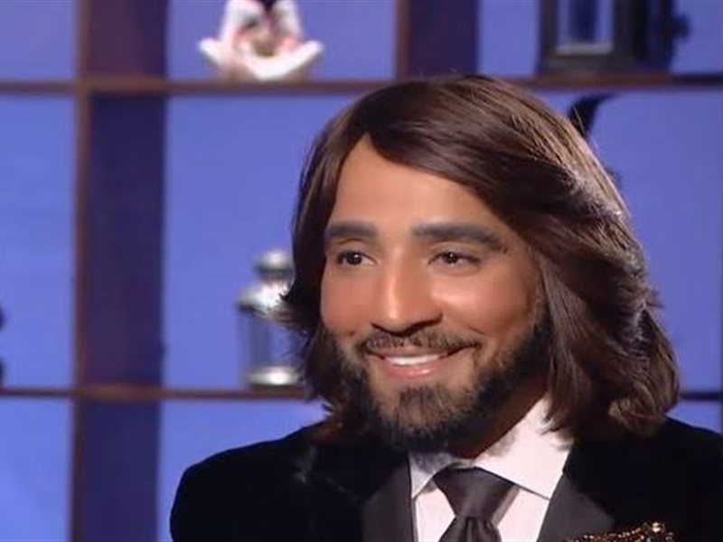 خاص بالفيديو.. تكريم العالمي هاني البحيري كأفضل مصمم أزياء مصري في مهرجان الفضائيات