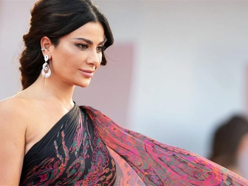 بالفيديو.. صبا مبارك في تكريمها بمهرجان الفضائيات: “مصر احتضنتني وادتني كتير أوي”