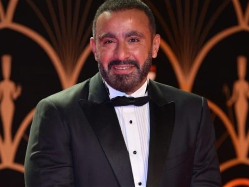 أحمد السقا يهدي جائزته بمهرجان الفضائيات للفنانة الراحلة ناهد رشدي