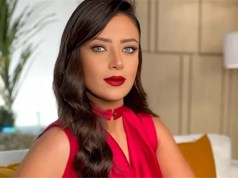 رضوى الشربيني تعلن إنهاء تعاقدها مع cbc سفرة