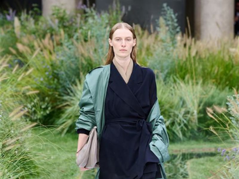 Boss تطرح مجموعتها النسائية والرجالية في ميلانو