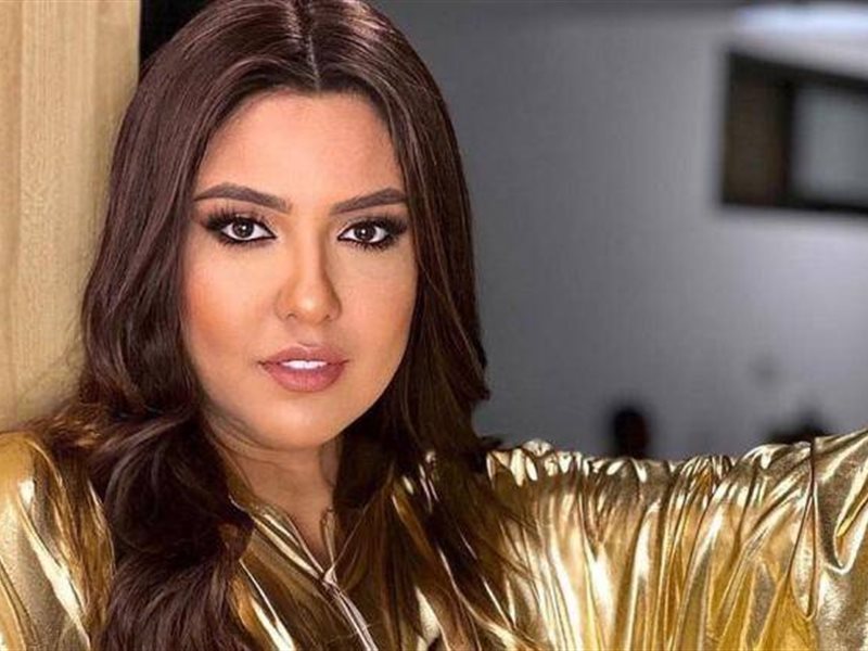 مي كساب تدخل غرفة العمليات