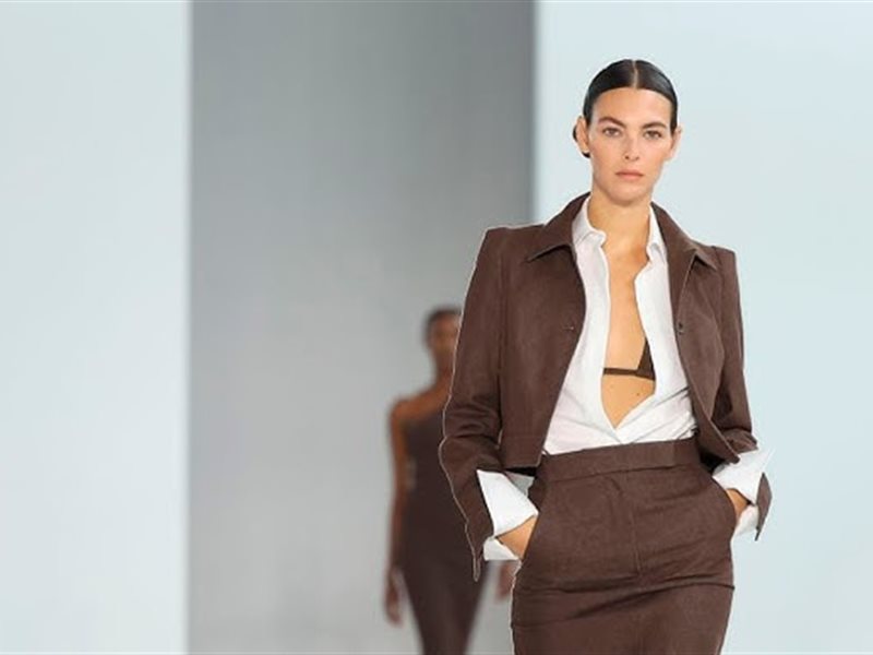 مجموعة ماكس مارا في أسبوع الموضة ميلانو لصيف 2025