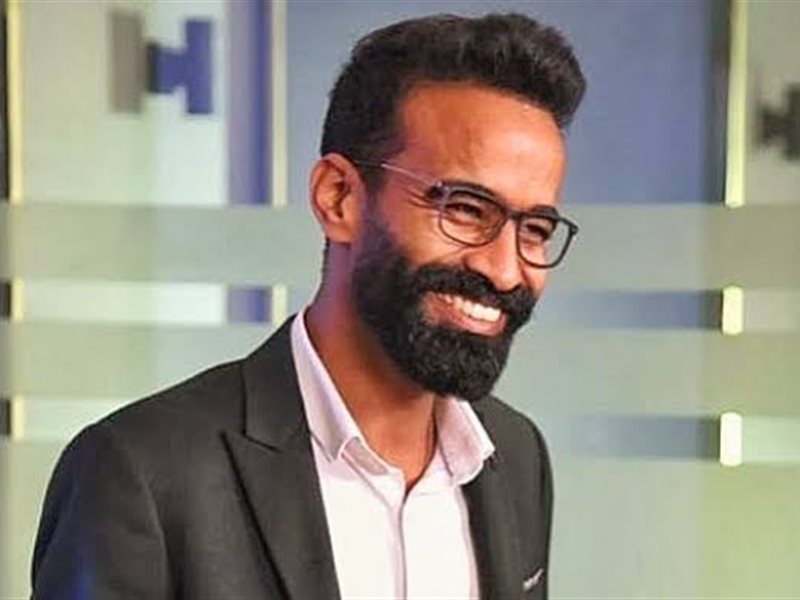 خاص.. محمود الليثي: أبطال “عنب” كانوا عيلة واحدة والفيلم مكسر الدنيا في الخليج