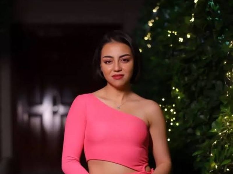 خاص.. إلهام صفي الدين: بشتغل في كباريه بفيلم “عنب” والكاست لذيذ