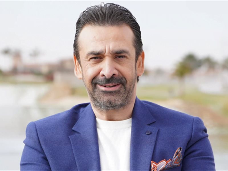 إطلاق اسم كريم عبد العزيز على الدورة الخامسة من مهرجان المسرح العربي