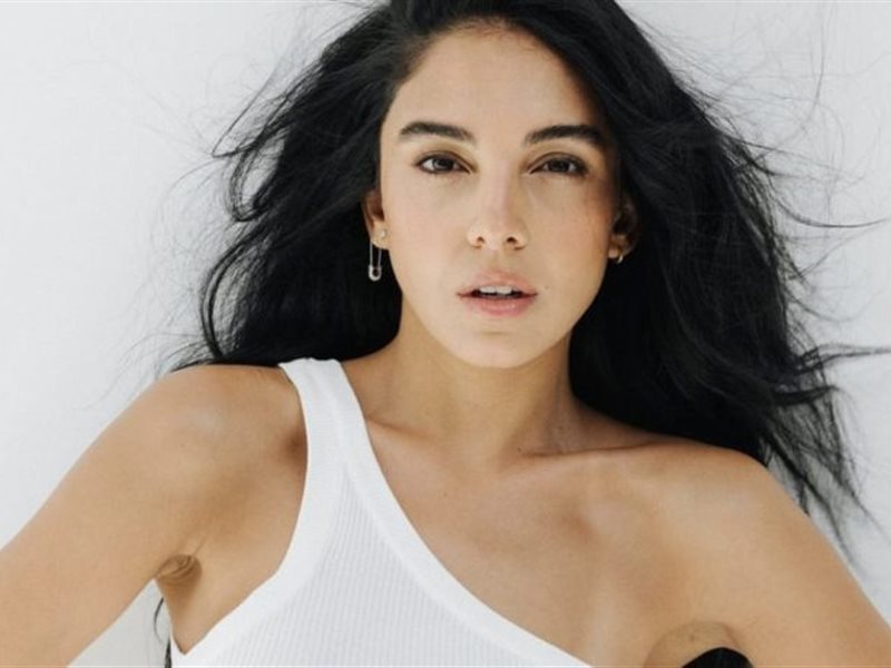 سلمى أبو ضيف تحتفل بحملها في باريس.. صور