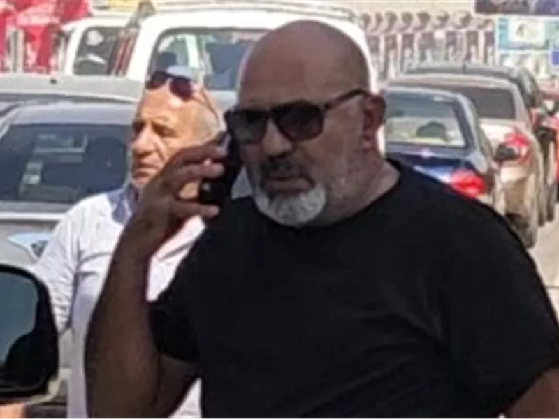 محمد رياض وكاريكا أبرزهم.. حضور الوسط الفني عزاء زوجة الفنان إسماعيل فرغلي