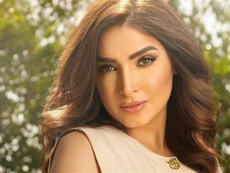 روجينا تتخلى عن رؤوف عبد العزيز لأول مرة منذ 3 سنوات