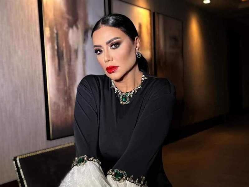 رانيا يوسف تفاجئ الجمهور  بإطلالة أنيقة ومميزة فى احدث ظهور لها  