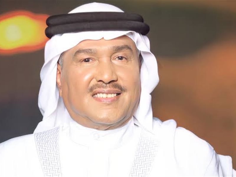 محمد عبده يُطعم عبدالله بالخير بيديه.. ما سر الزيارة؟ 