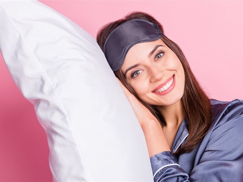 4 طرق لمنع ظهور التجاعيد أثناء النوم.. منها تغيير غطاء الوسادة