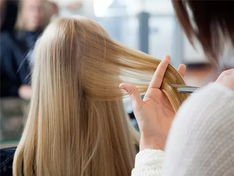 هل قص الشعر الوسيلة الوحيدة؟.. دليلك لتجنب تقصف الشعر