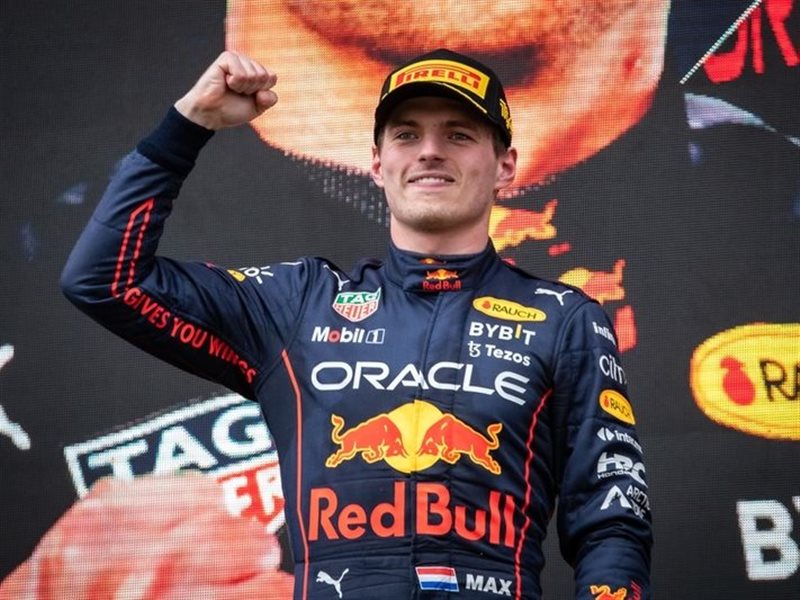 ماكس فيرستابن يفوز بجائزة البرازيل الكبرى بعد انطلاقة من المركز السابع عشر