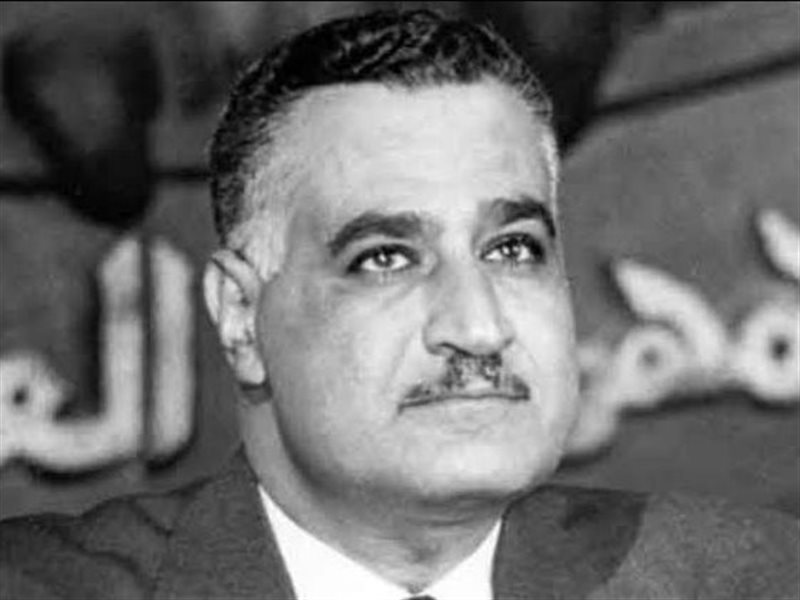 عرض ساعة ذهبية لجمال عبدالناصر مهداة من السادات في مزاد أمريكي 