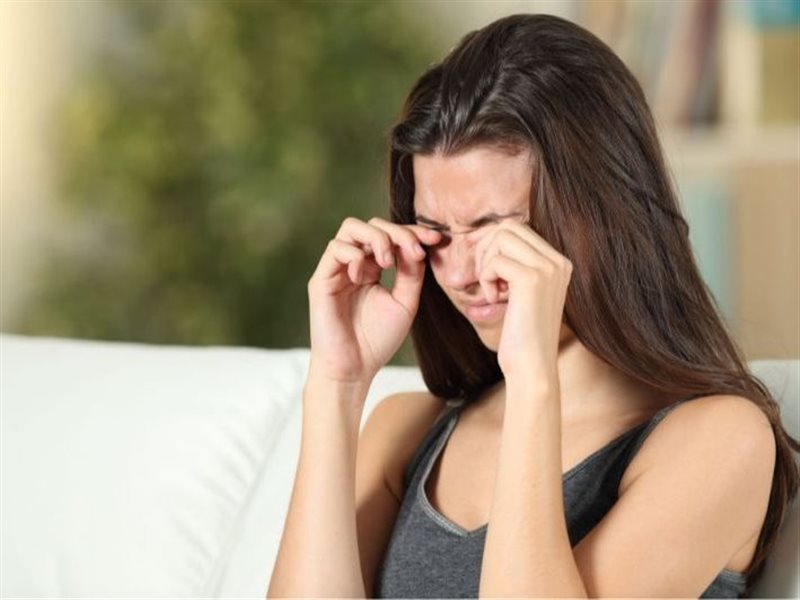 أبرز أسباب الشعور بحرقة العين.. هل للعوامل المرضية دور في ذلك؟