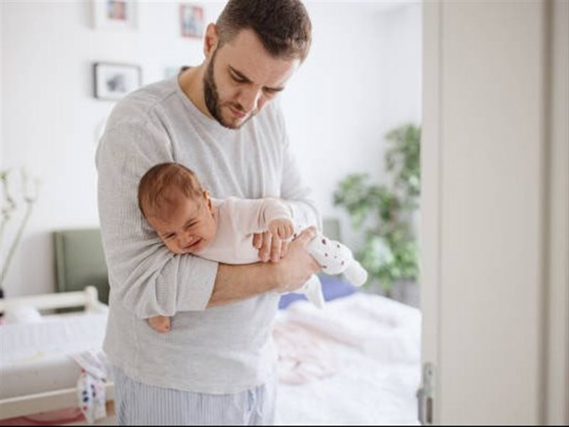 أسباب المغص عند طفلك الرضيع.. قد يكون السبب منك أنتِ 