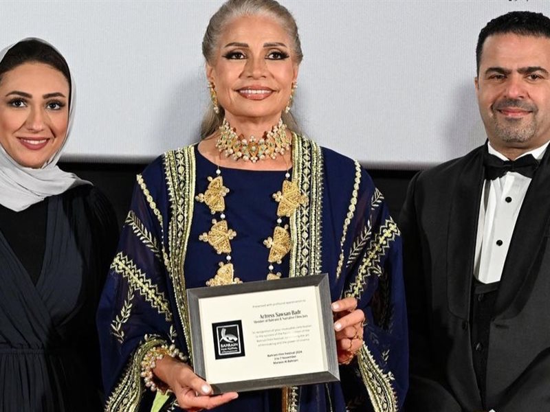 نجوم الفن يودعون مهرجان البحرين السينمائي (صور) 