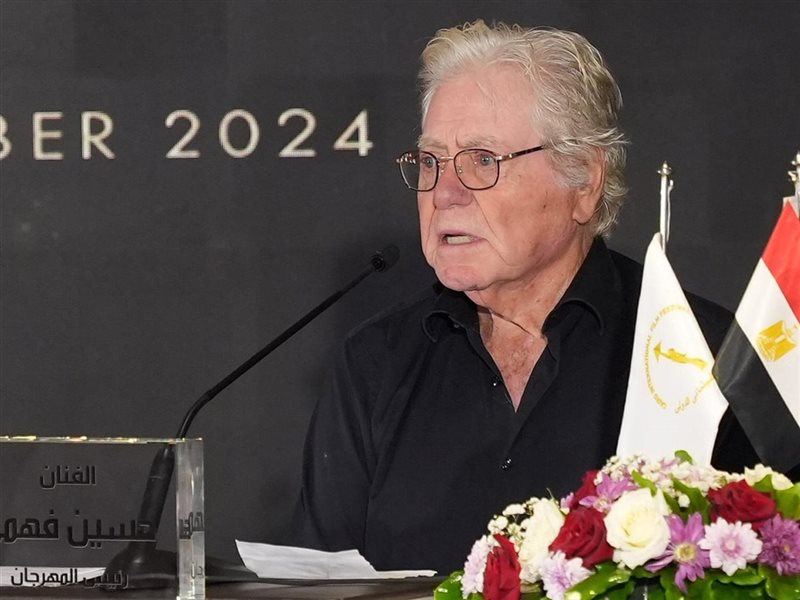 حسين فهمي رئيس مهرجان القاهرة السينمائي الدولي: 