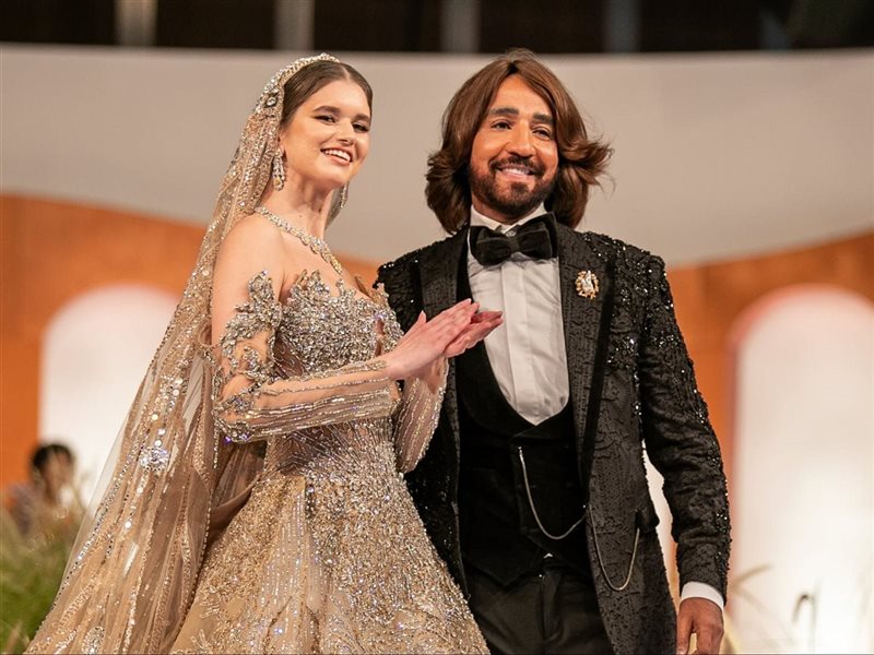 خاص| قبل انطلاق القاهرة السينمائي.. هاني البحيري يسيطر على السجادة الحمراء بتصميماته