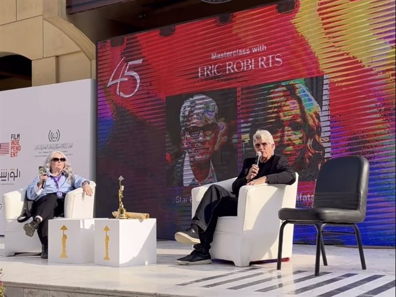 إريك روبرتس: 