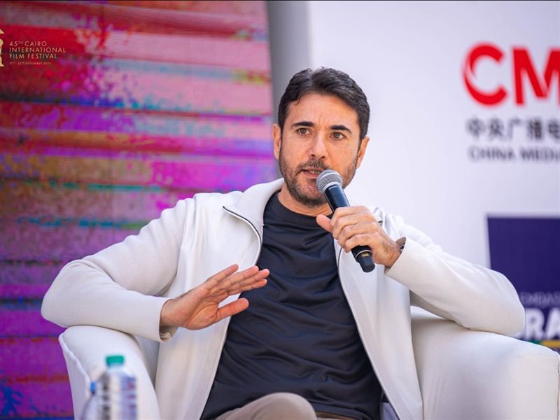 ماذا قال أحمد عز عن الزعيم عادل إمام ونور الشريف؟ 