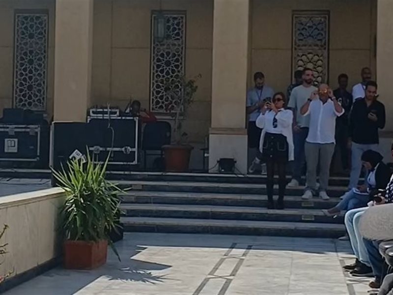 بشرى تدعم محمود حميدة في ندوته بمهرجان القاهرة السينمائي