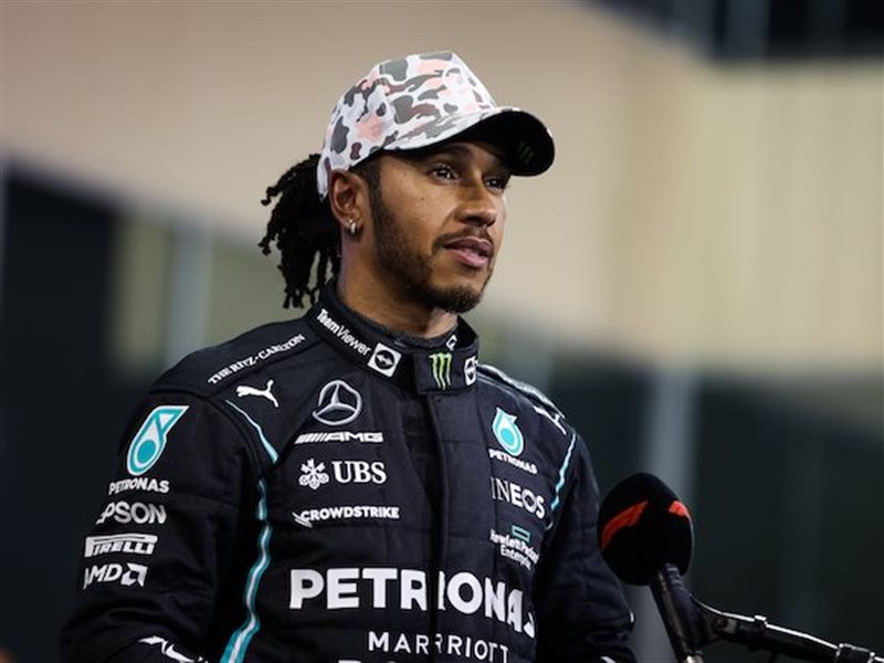  استعدادات لويس هاميلتون للسباقات الأخيرة مع مرسيدس ومستقبله مع فيراري