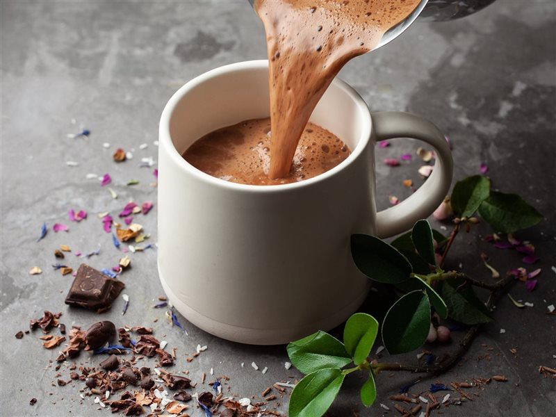 لا يمنح الدفء فقط.. شرب كوب من الكاكاو له العديد من الفوائد 