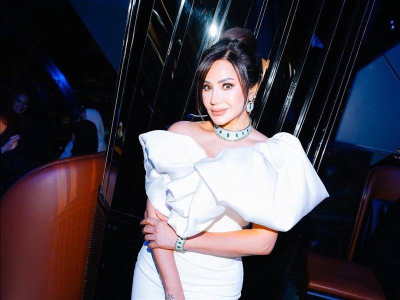 إطلالات النجمات في احتفالية مجوهرات Marli 