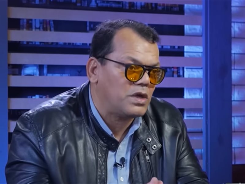 «قصة وفاء» يعيد المغربي محمد ظهرا إلى السينما بعد غياب 