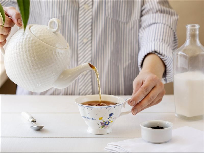 علامات الخرف المبكرة.. قد تلاحظها عند تحضير كوب من الشاي 