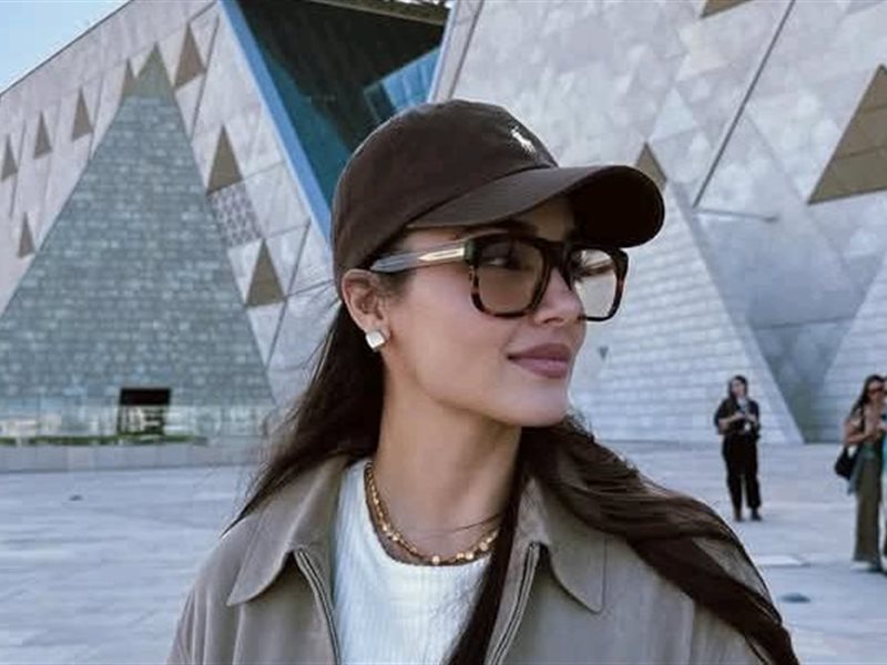 الممثلة التركية 