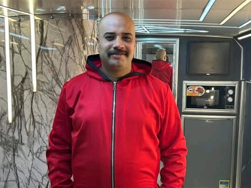 حاتم صلاح يقدم تراجيدي وكوميدي في رمضان 2025 