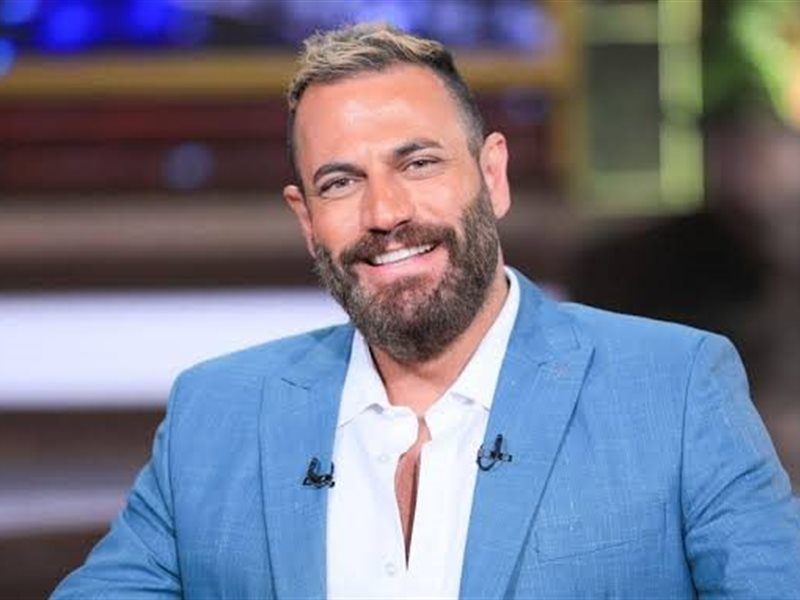 نيقولا معوض يروج لعمل تركي جديد من بطولة النجمة التركية أيلين ييليز 