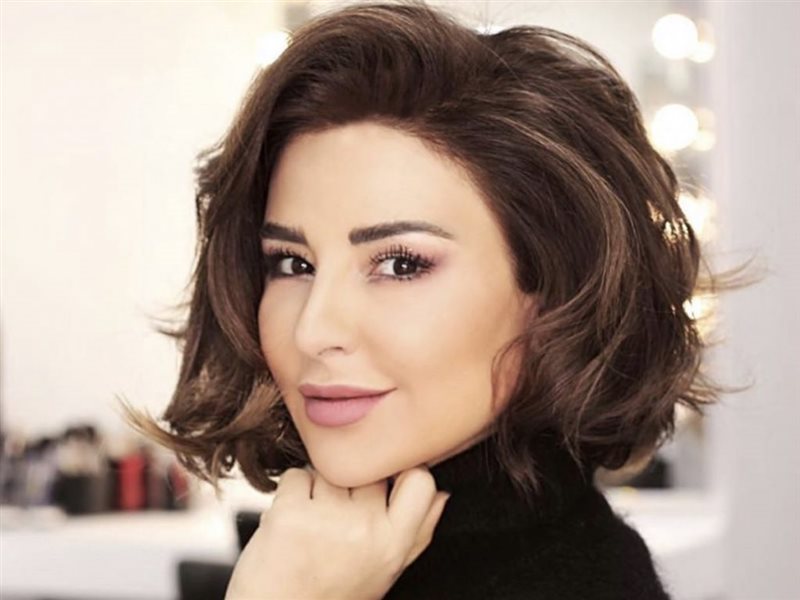 إطلالة مميزة لماغي بو غصن في أحدث جلسة تصوير 