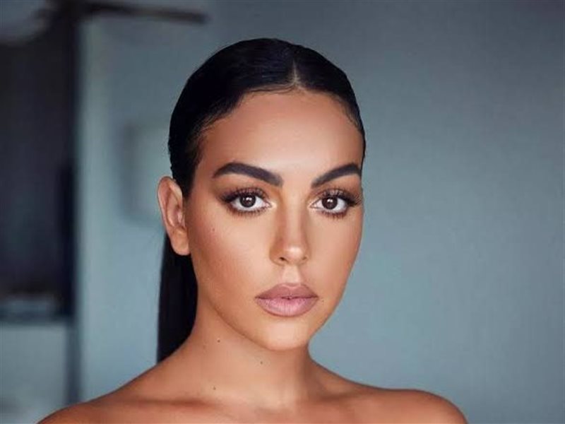 جورجينا رودريغيز تشارك سر جمال بشرتها عبر إنستغرام 