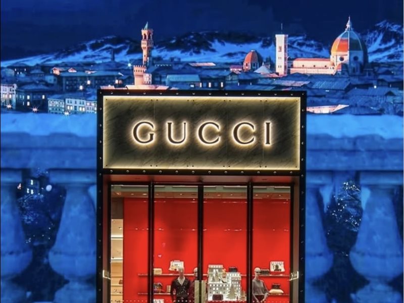 غوتشي تحتفل بموسم العطلات  