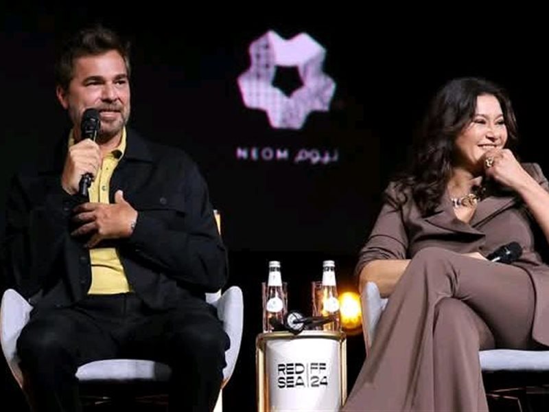 النجمان التركيان إنجين ألتان ونورغول يشيلتشاي يتألقون في جلسة حوارية بمهرجان البحر الأحمر 