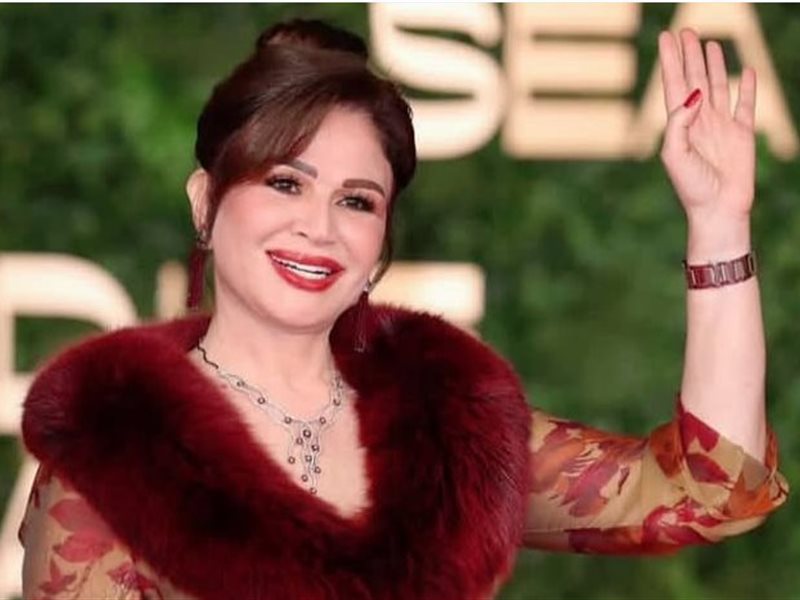 بعد 17 عامًا.. إلهام شاهين تعيد ارتداء فستان خاص بها في مهرجان البحر الأحمر  