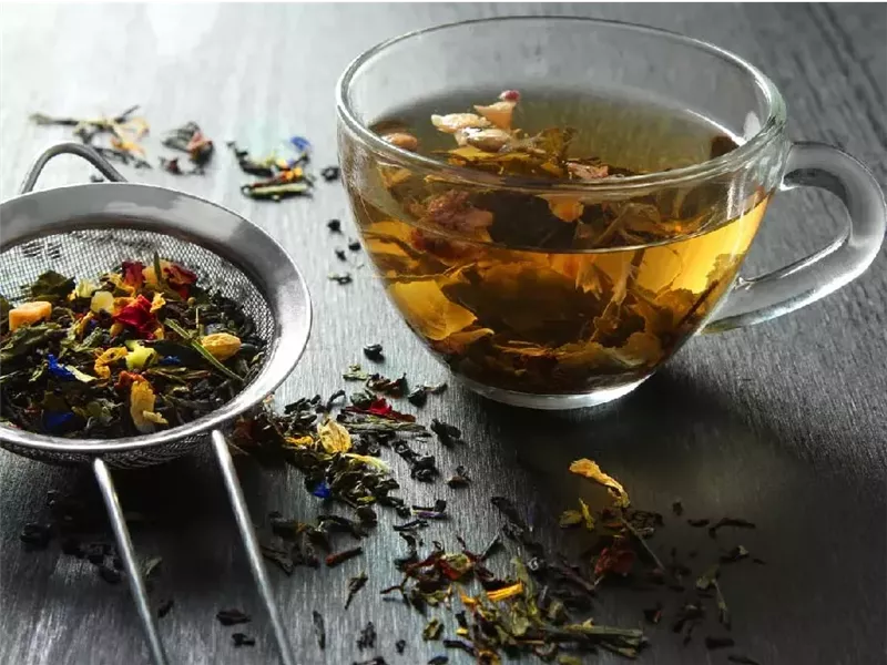 5 أعشاب مفيدة لتخفيف تقلصات الدورة الشهرية 