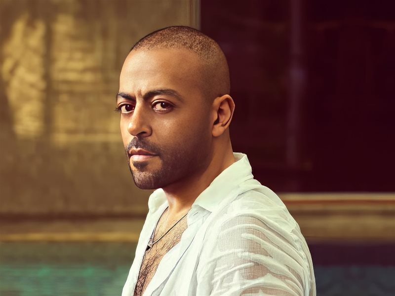 تامر عاشور يودع 2024 بطرح أغنية 