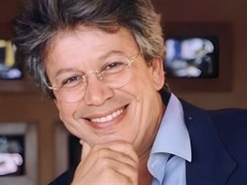 طارق نور يحصل على جائزة 