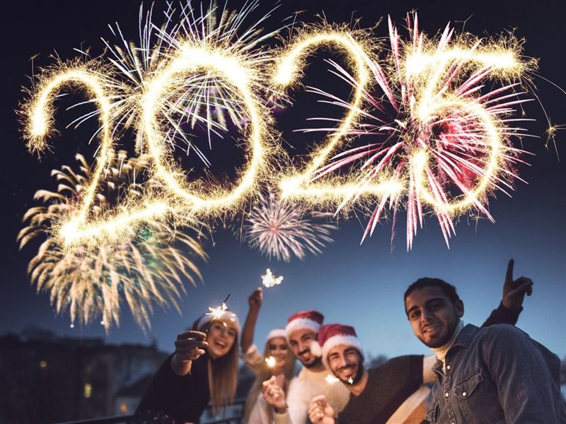 10 خطوات عليك اتخاذها في 2025 لتحقيق السعادة  