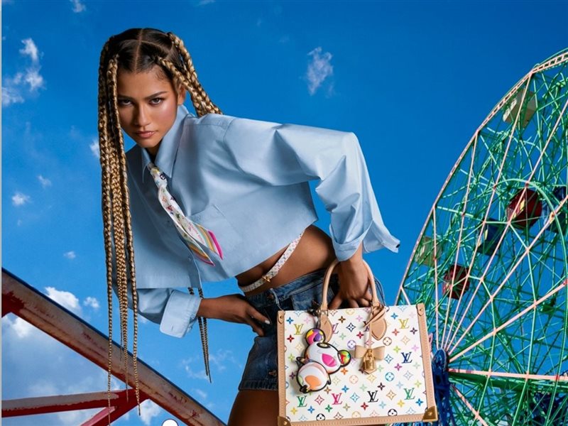 حقائب “Speedy 25” و”Nano Speedy” الأيقونية جديد Louis vuitton برعاية زيندايا