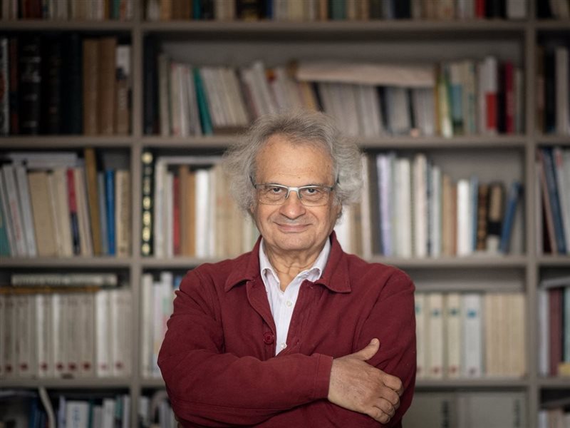 أمين معلوف بين الأدب والفكر ودوره في الثقافة العالمية